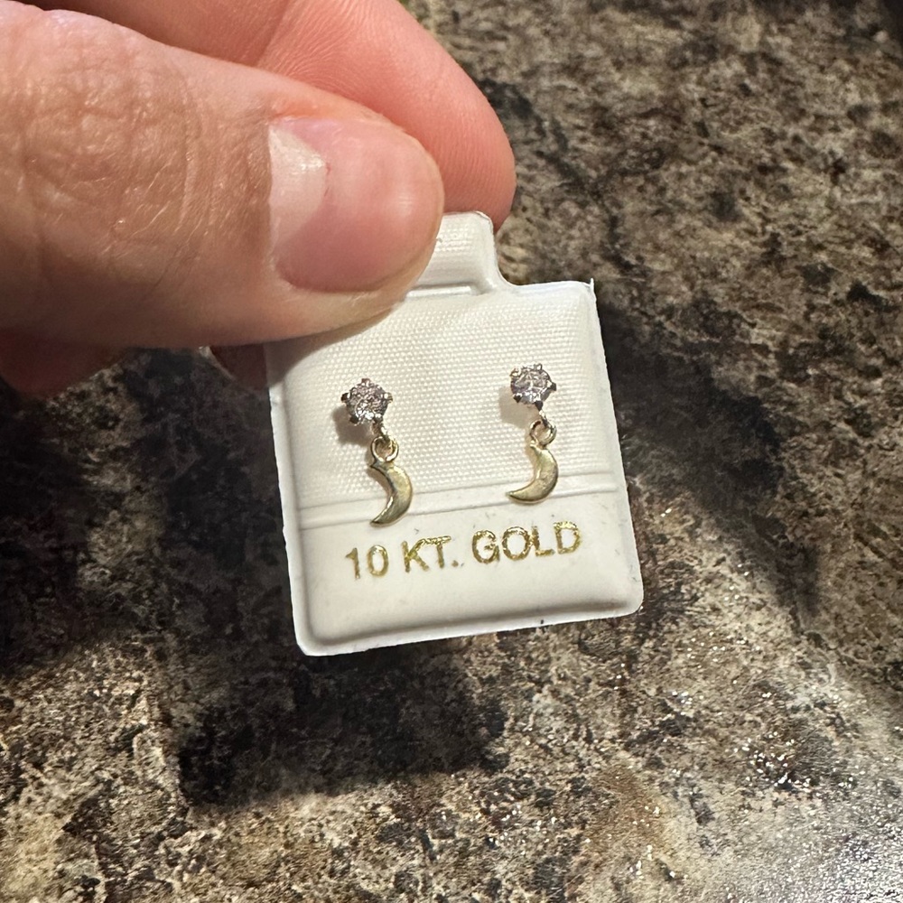 10k gold earrings with screw on back